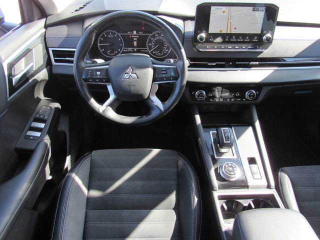 Used 2024 Mitsubishi Outlander SE AWD/4WD image 18