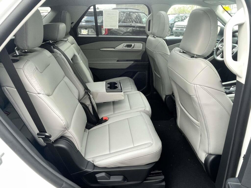 New 2026 Ford Explorer Active w/ Active Comfort Package AWD/4WD image 23