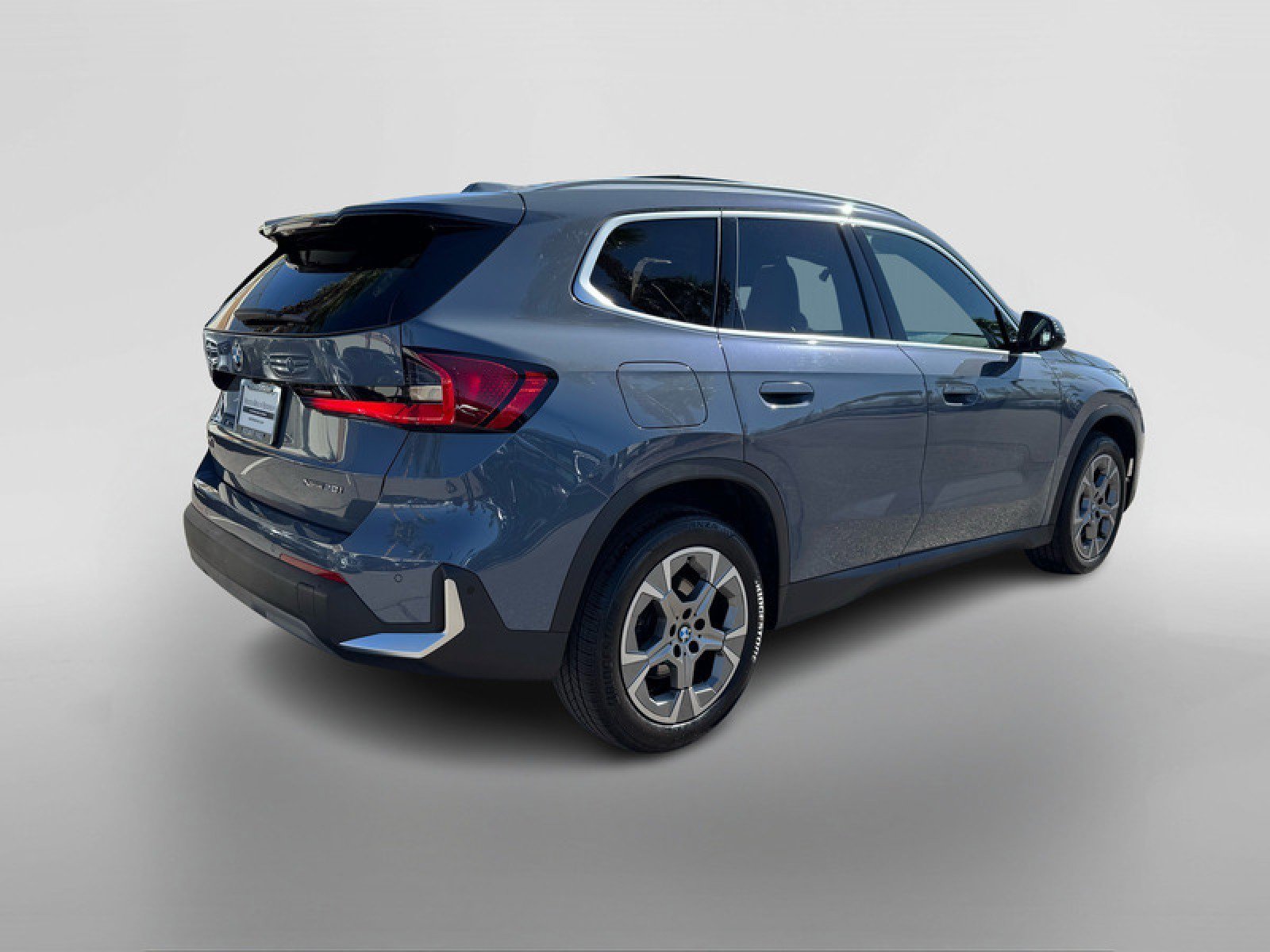 Used 2023 BMW X1 xDrive28i w/ Convenience Package AWD/4WD image 5