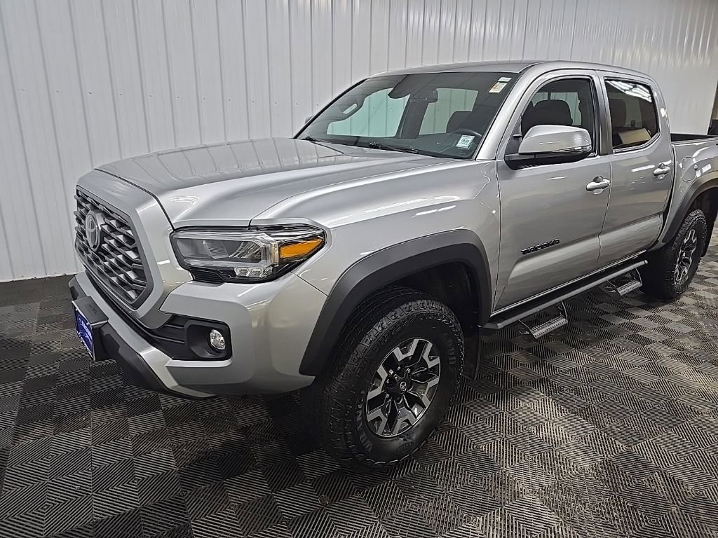 Used 2023 Toyota Tacoma TRD Off-Road w/ Black Out Package (TMS) AWD/4WD image 8