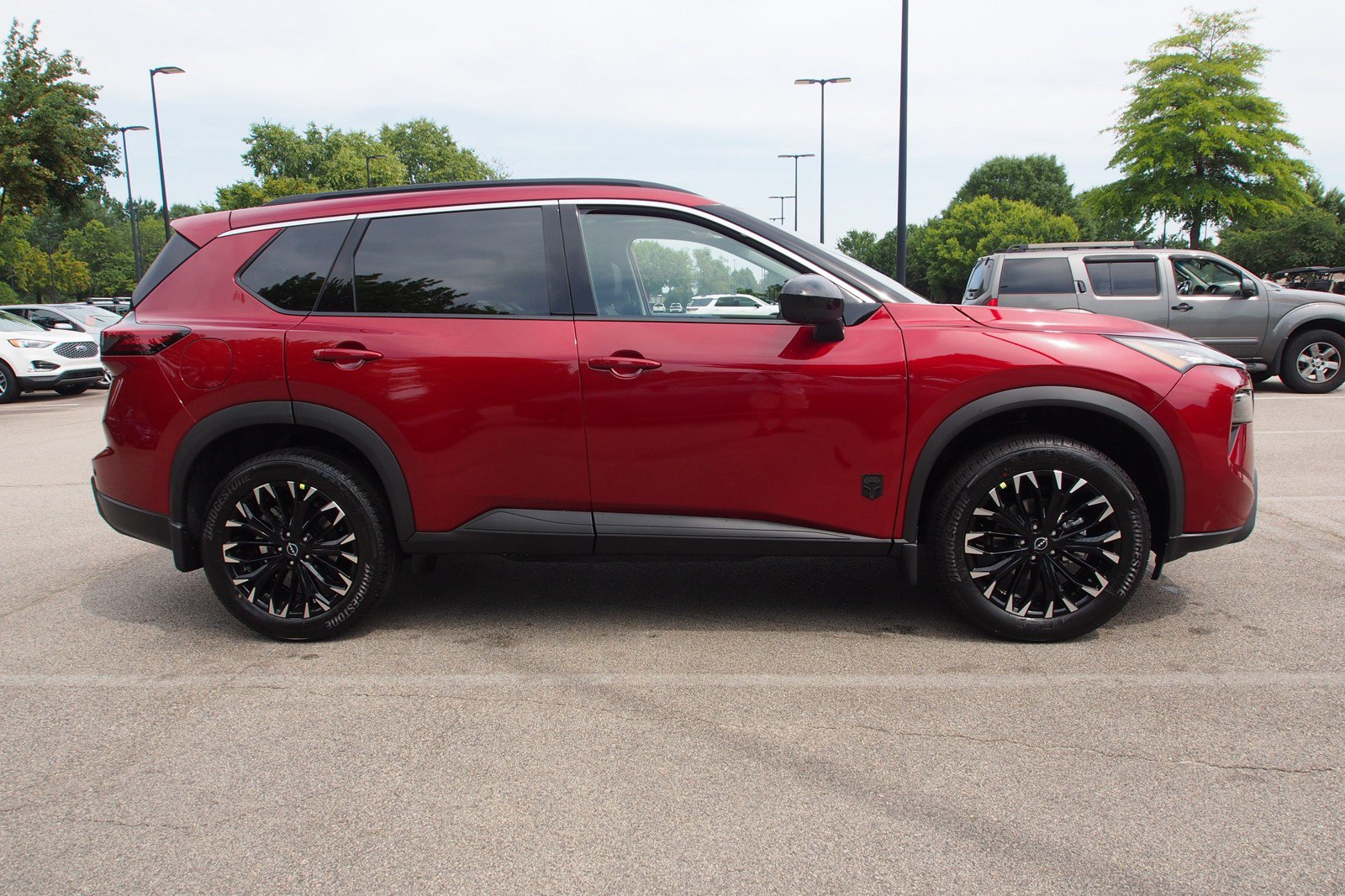 New 2026 Nissan Rogue Dark Armor FWD image 8