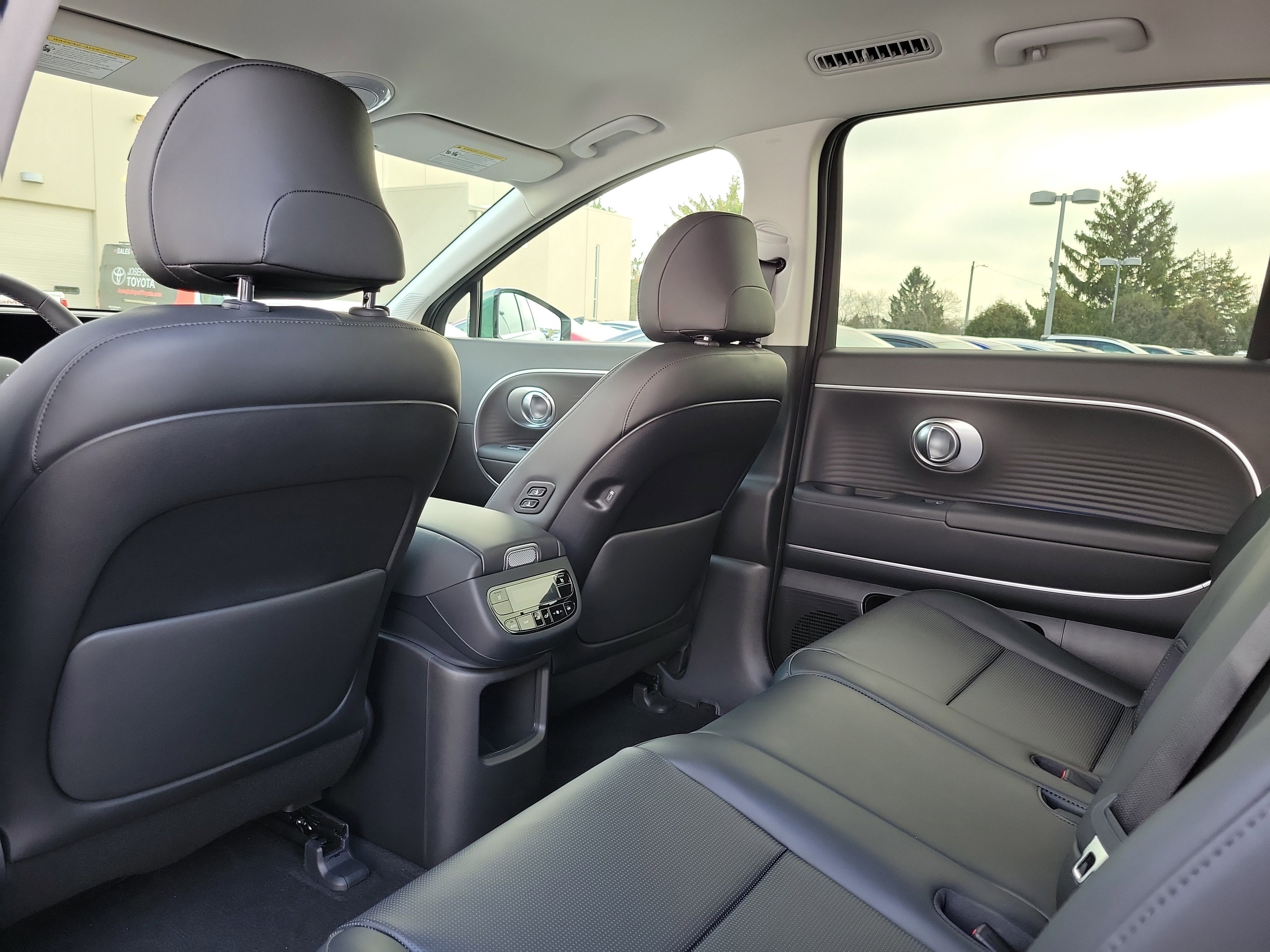 New 2026 Hyundai Ioniq 9 SEL image 14