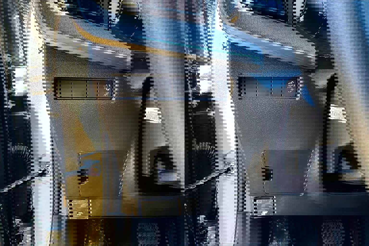 New 2026 Nissan Kicks SV FWD image 15