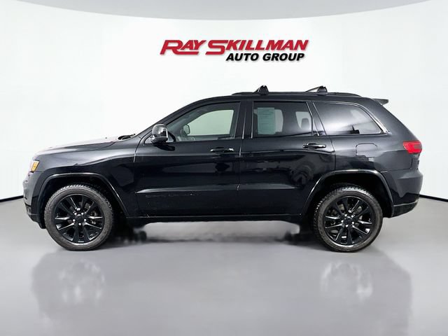 Used 2019 Jeep Grand Cherokee Altitude AWD/4WD image 4