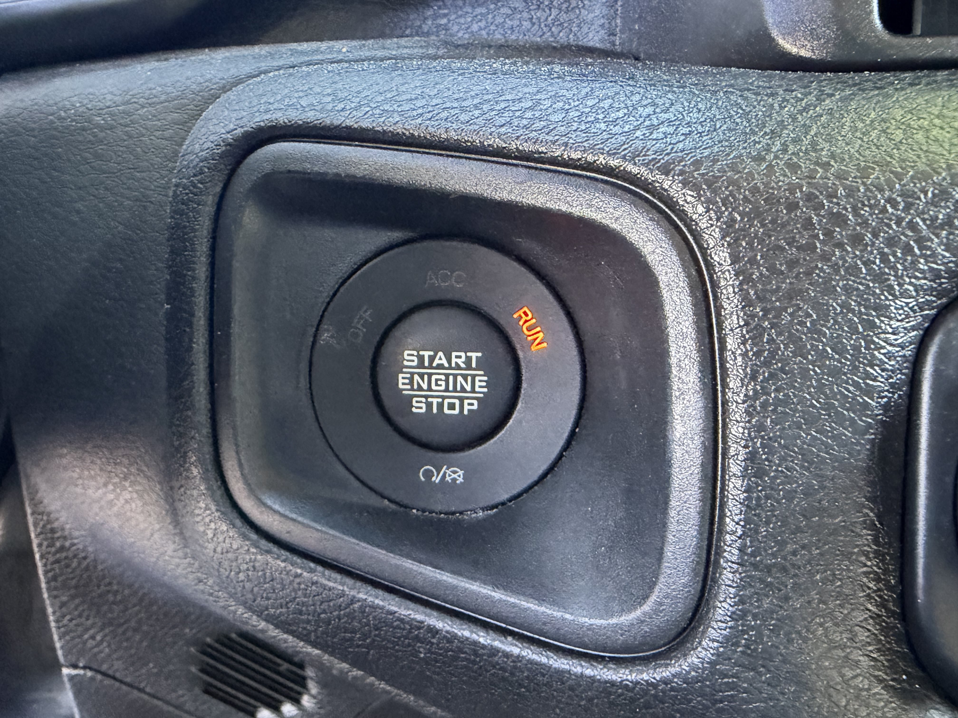 Certified 2024 Jeep Wrangler Unlimited AWD/4WD image 27
