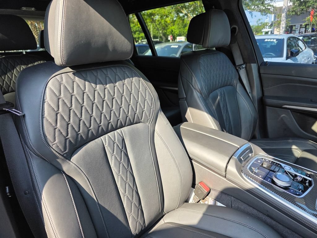 Certified 2024 BMW X7 M60i w/ Executive Package AWD/4WD image 29