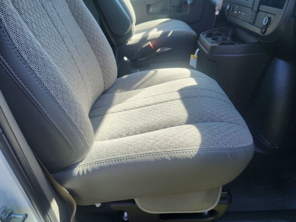 New 2025 GMC Savana 2500 Extended w/ Enhanced Convenience Package image 10