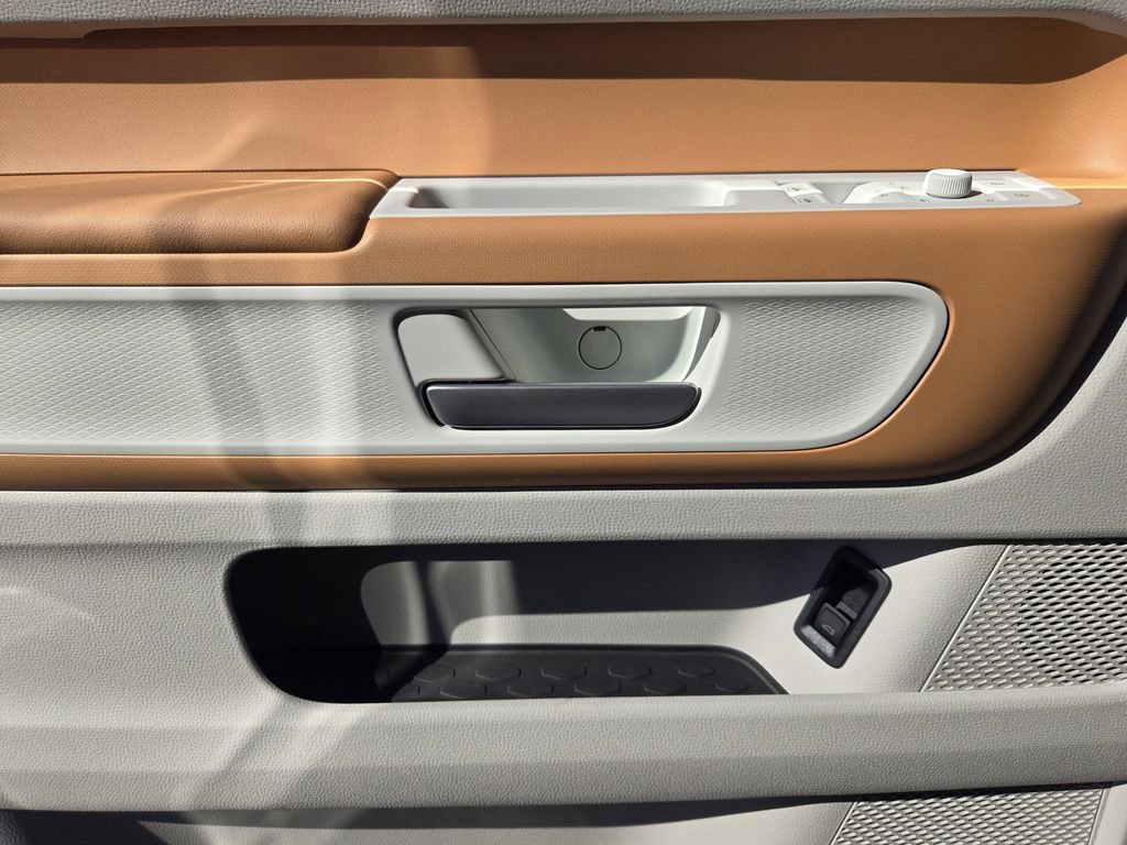 New 2025 Volkswagen ID. Buzz Pro S Plus image 17