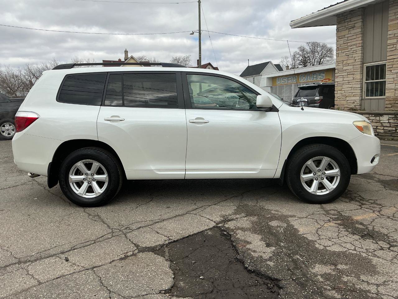 Used 2008 Toyota Highlander 2WD w/ Convenience Package image 2