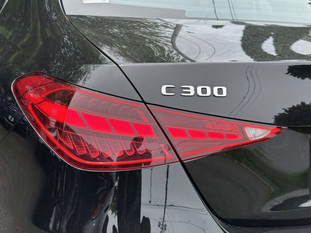 Used 2025 Mercedes-Benz C 300 4MATIC Sedan image 10
