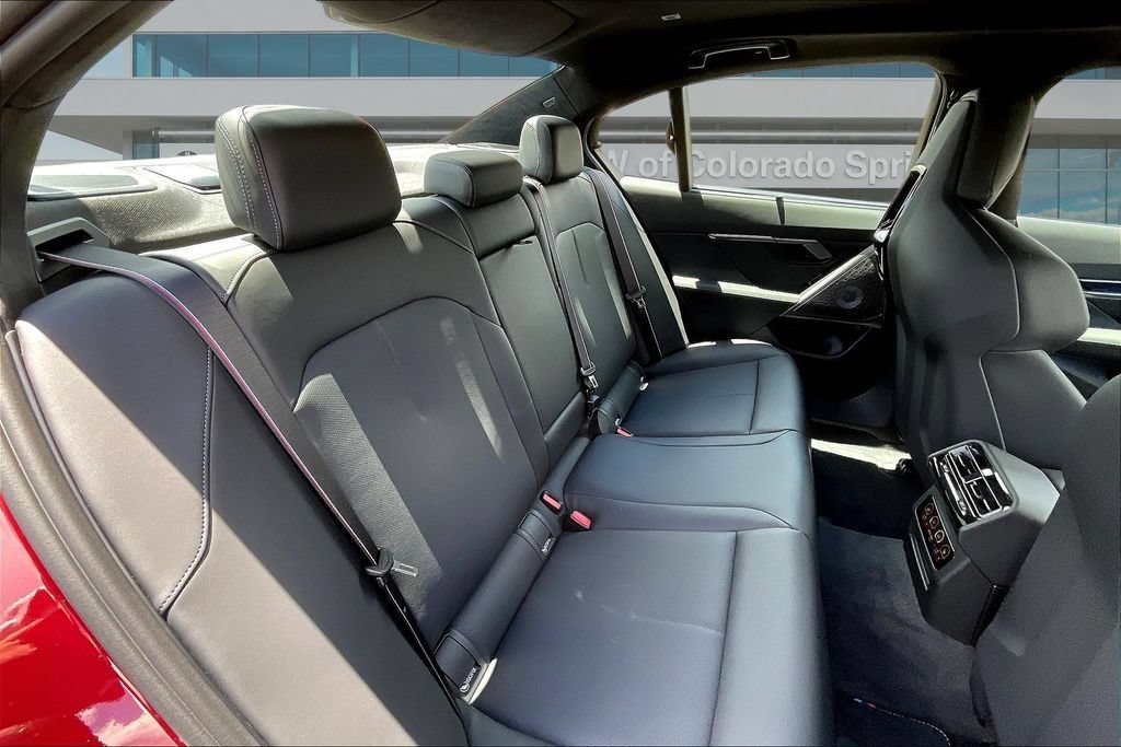 New 2027 BMW M5 w/ Carbon Package AWD/4WD image 25
