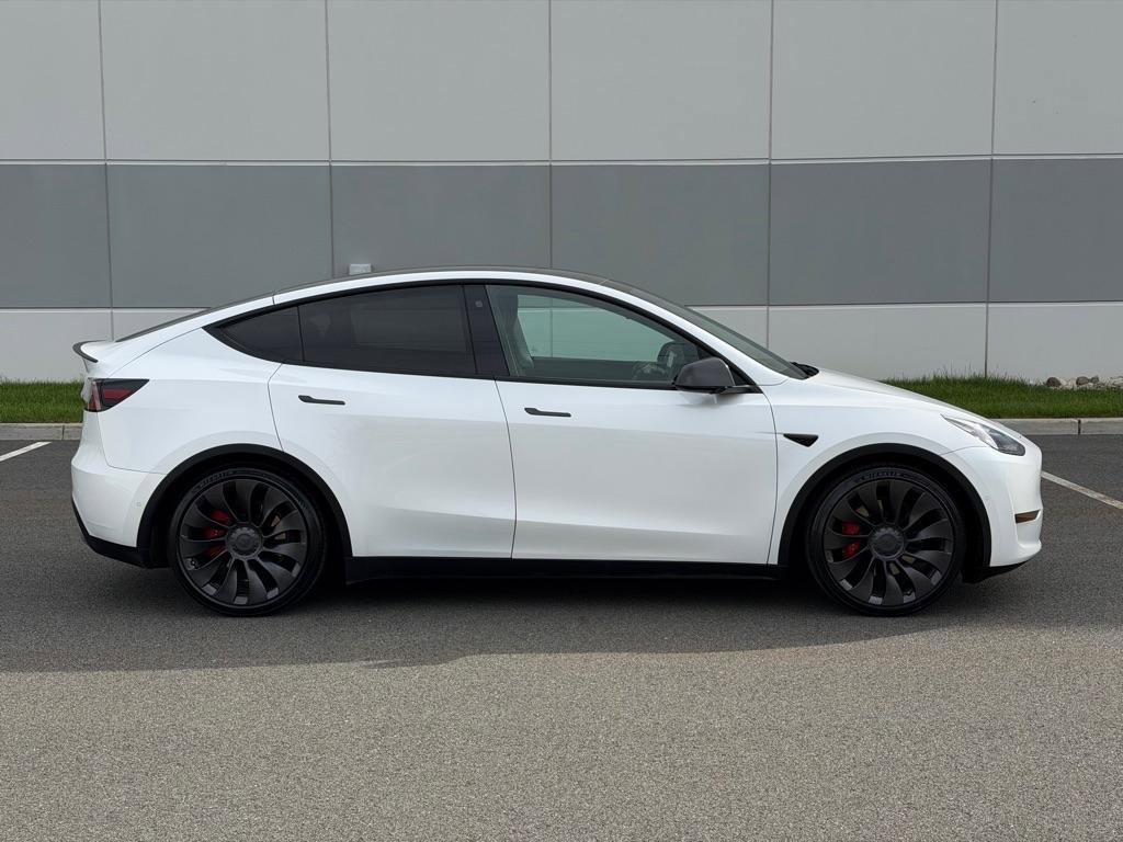 Used 2022 Tesla Model Y Performance AWD/4WD image 4