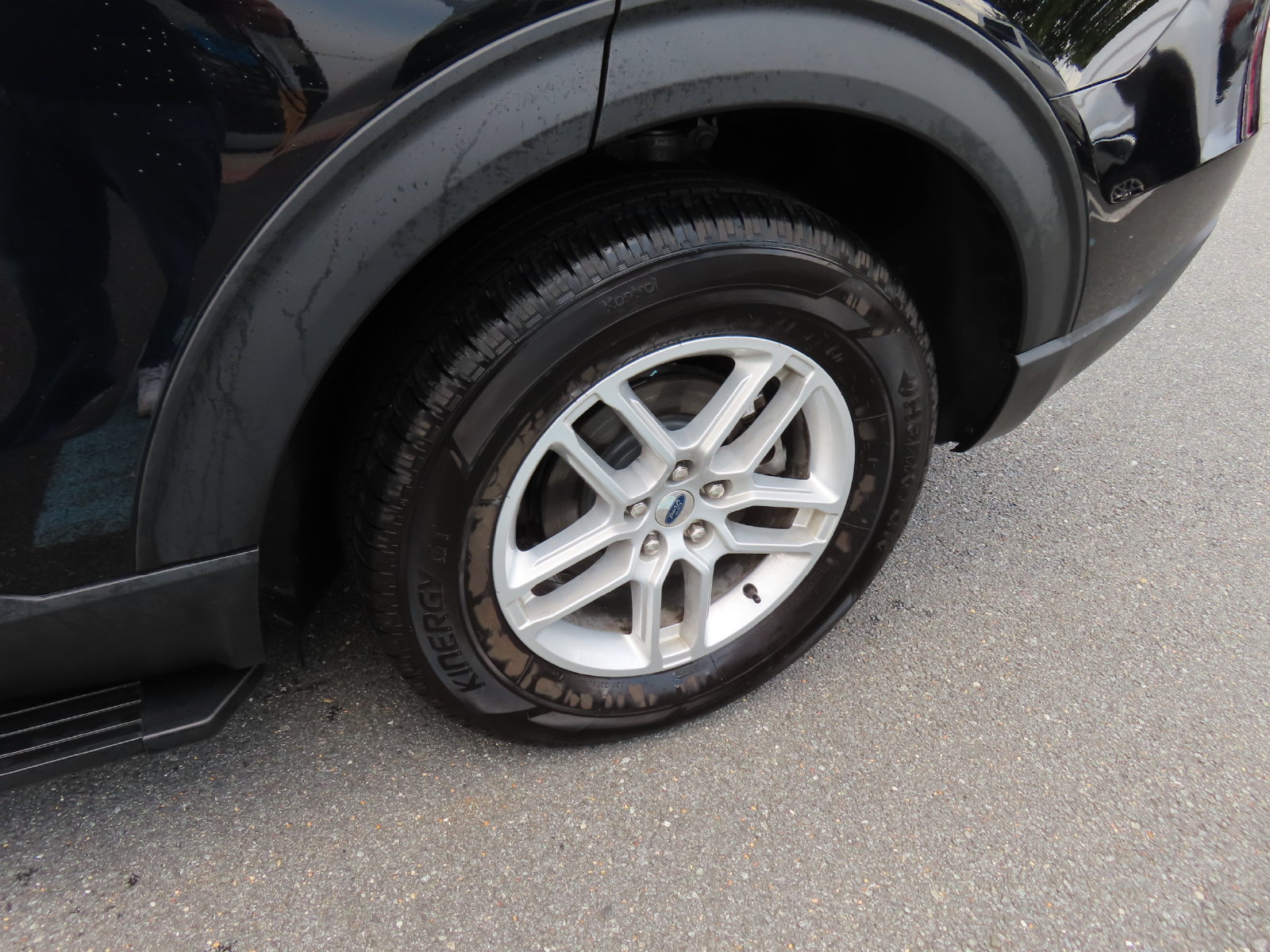 Certified 2025 Ford Explorer Active AWD/4WD image 15
