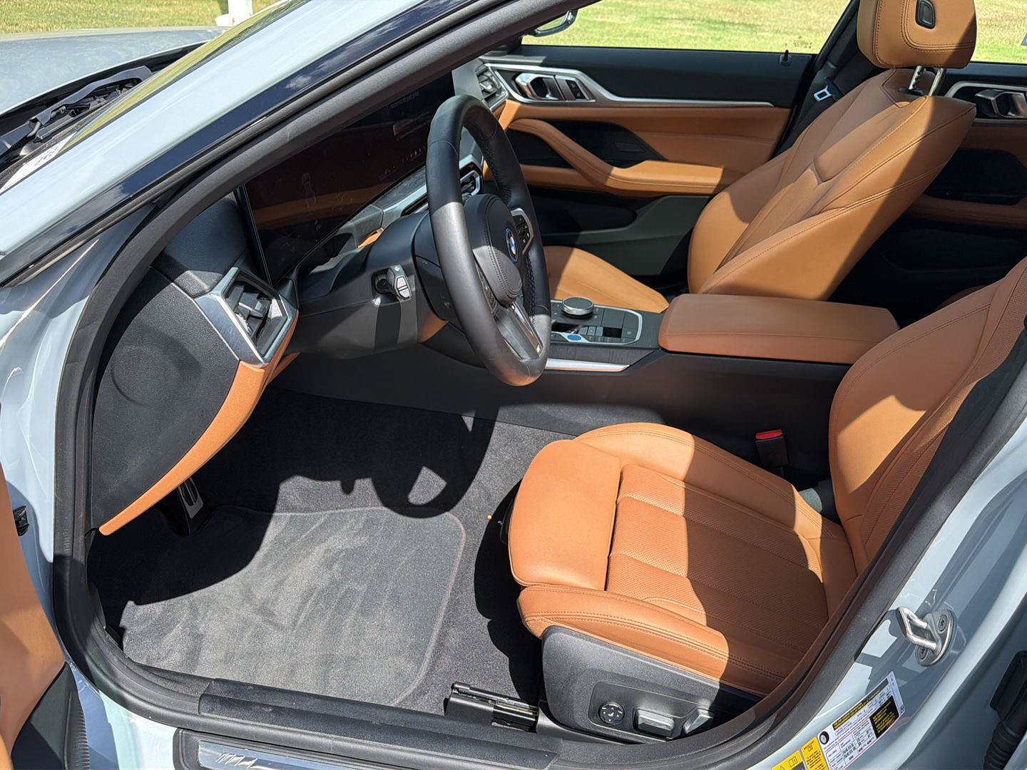 Used 2024 BMW i4 eDrive40 w/ M Sport Package RWD image 10