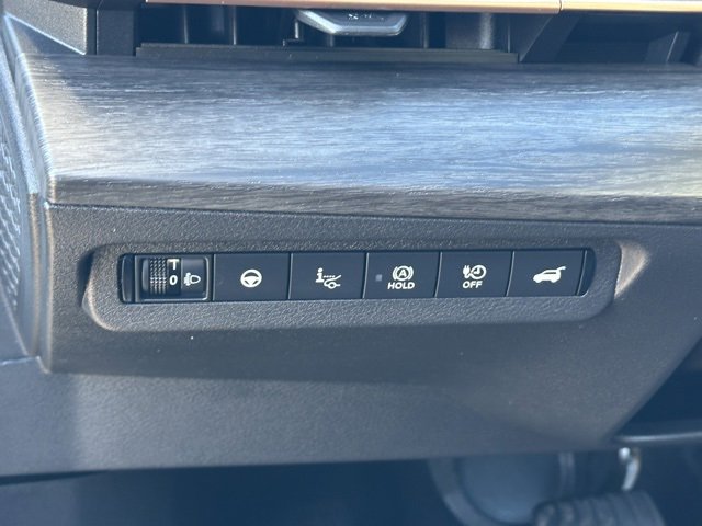 Certified 2023 Nissan Ariya FWD image 23