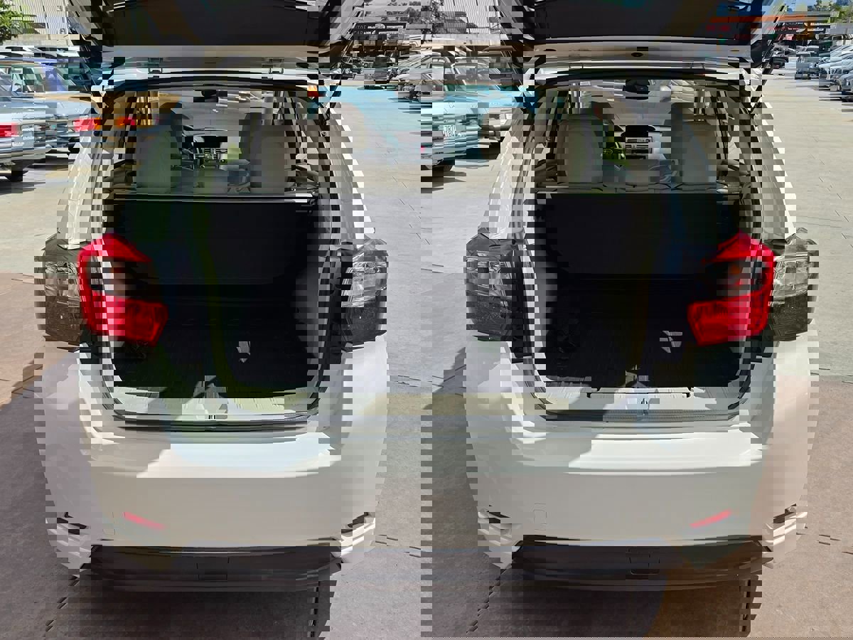 Used 2013 Subaru Impreza 2.0i Sport Premium image 17