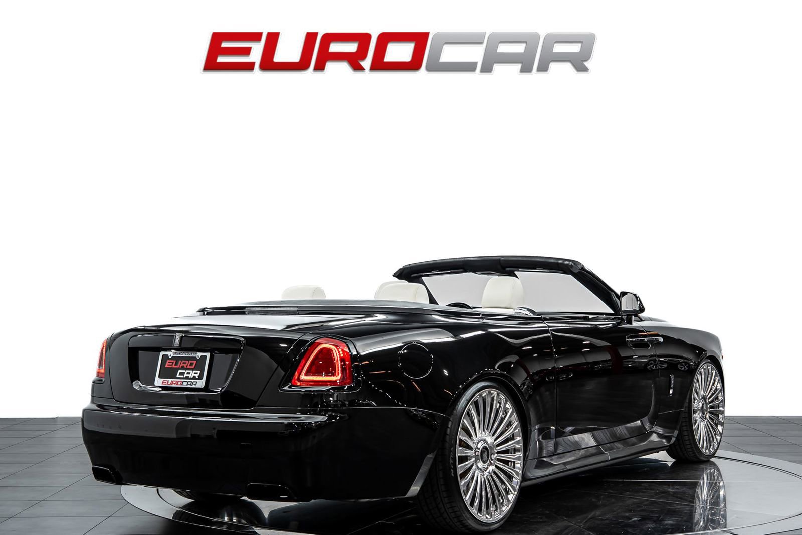 Used 2018 Rolls-Royce Dawn image 6