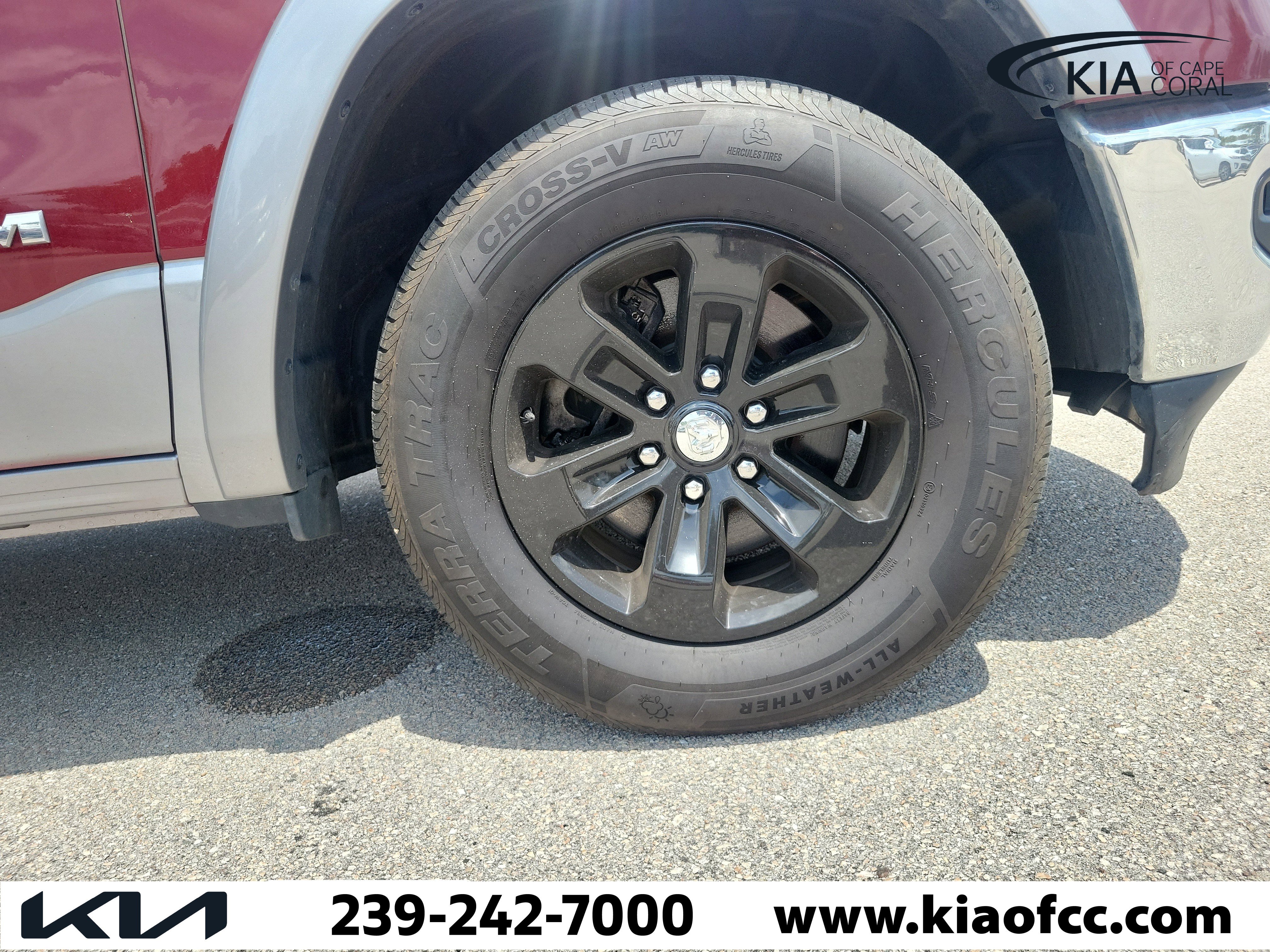 Used 2022 RAM 1500 Laramie AWD/4WD image 6