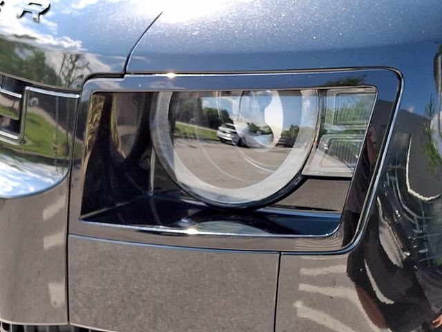 Used 2024 Land Rover Defender 110 S AWD/4WD image 9