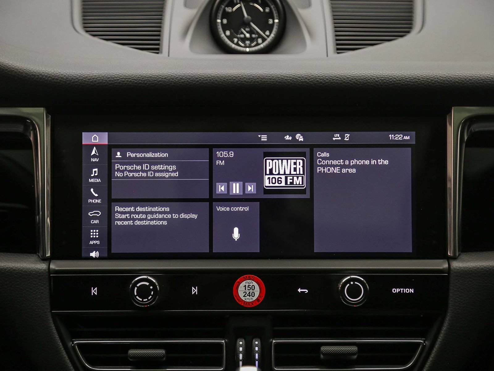 Certified 2025 Porsche Macan S AWD/4WD image 17