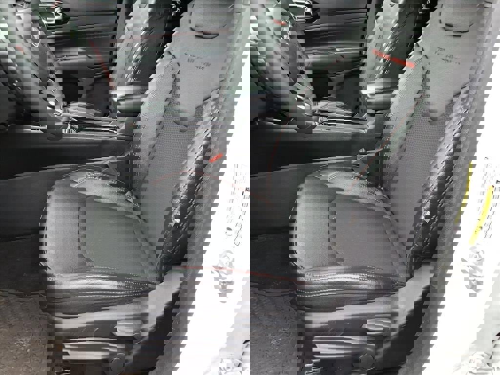 Used 2023 Jeep Compass Trailhawk image 11