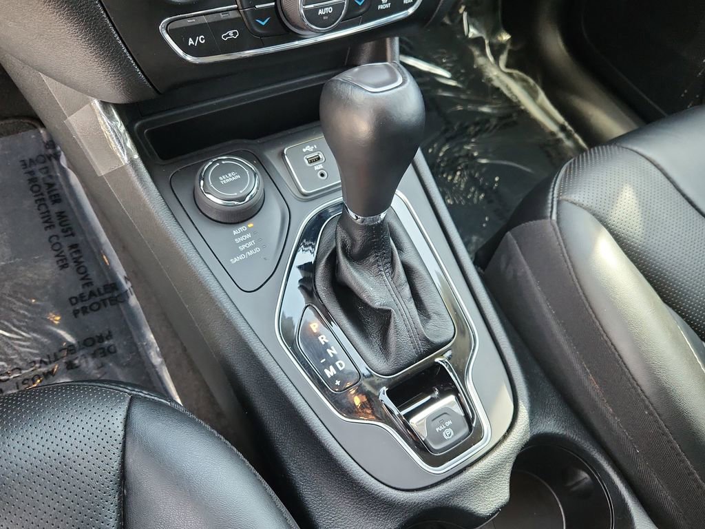 Used 2022 Jeep Cherokee Limited w/ Elite Package image 23