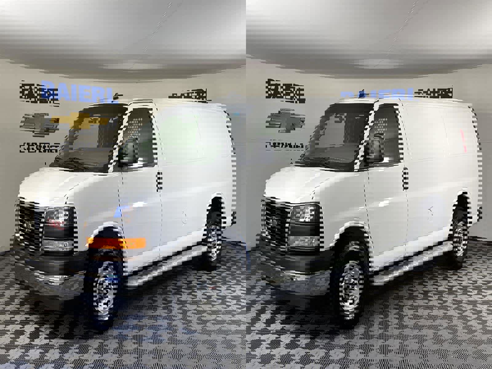 Used 2024 GMC Savana 2500 w/ Driver Convenience Package image 1