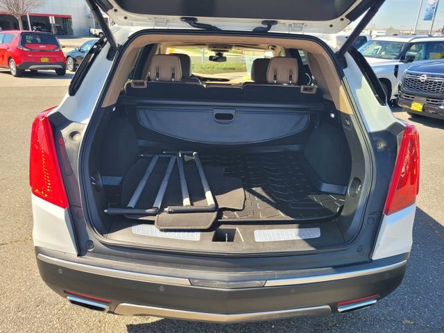 Used 2017 Cadillac XT5 Platinum w/ Driver Assist Package image 11