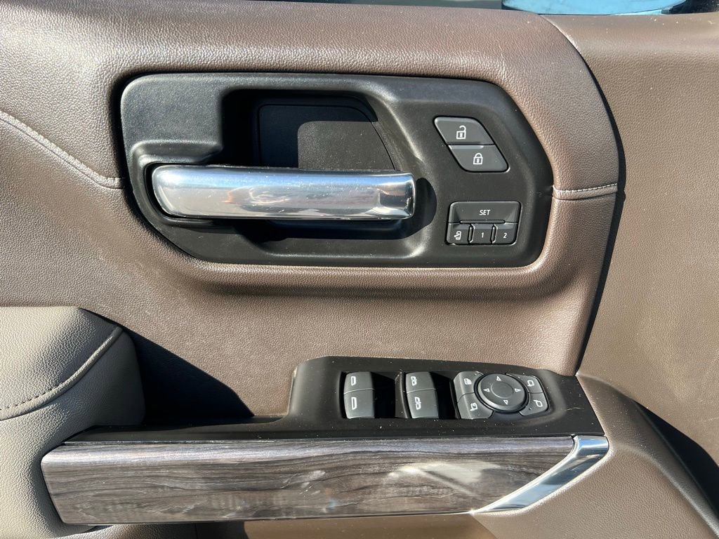 Used 2019 Chevrolet Silverado 1500 LTZ w/ LTZ Premium Package AWD/4WD image 16