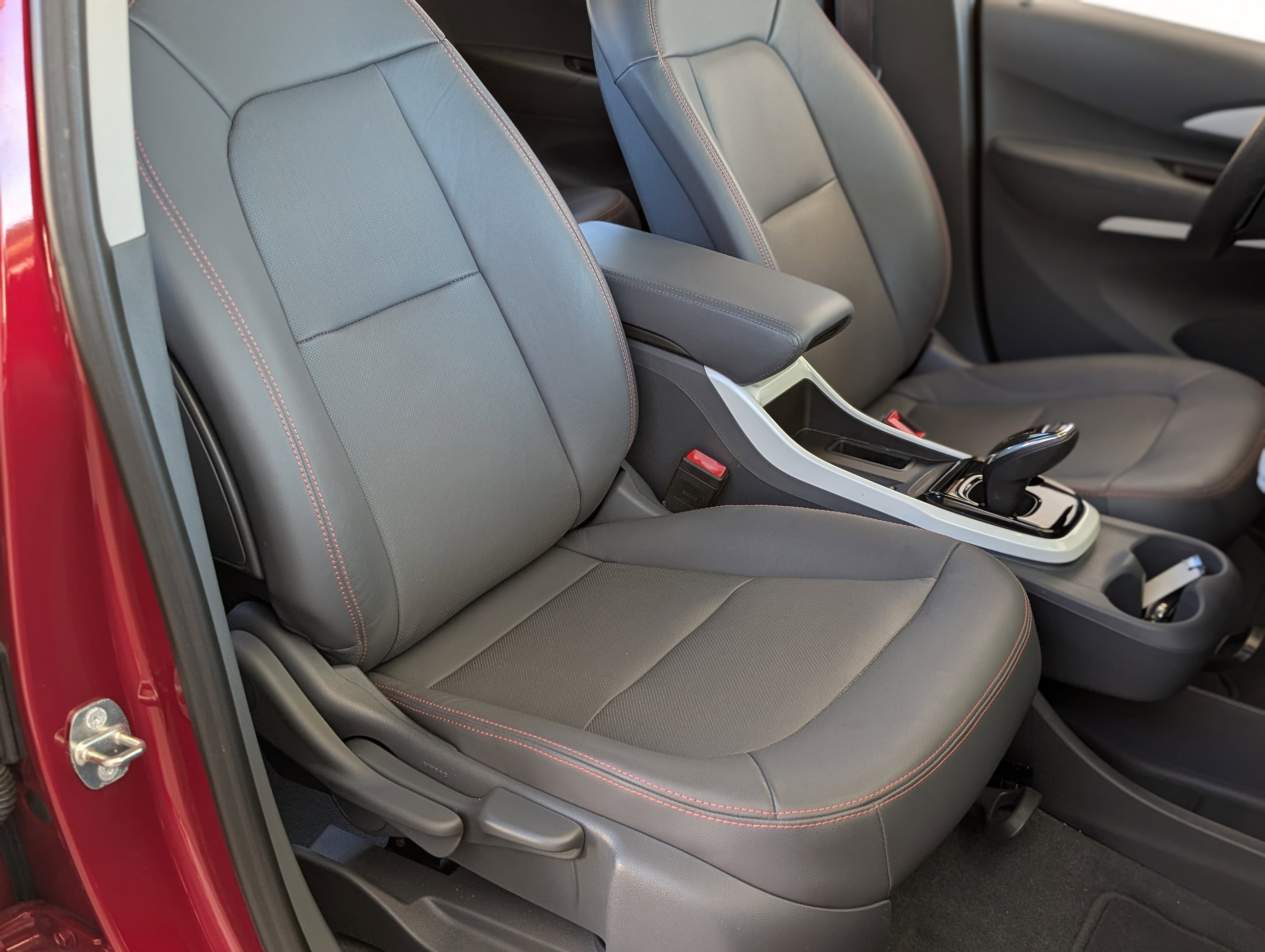 Used 2017 Chevrolet Bolt Premier w/ Driver Confidence II Package image 20