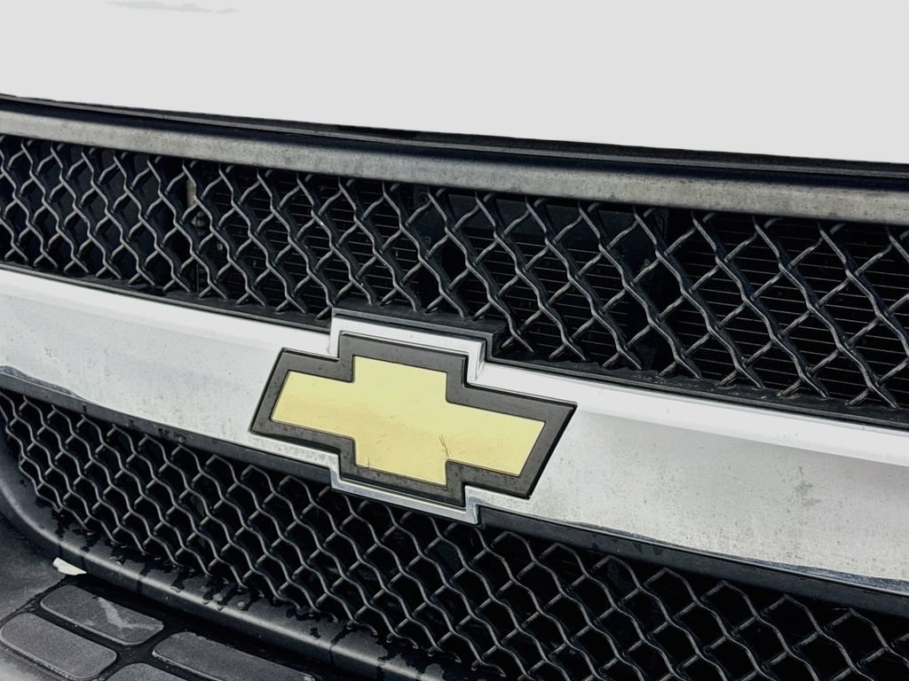 Used 2018 Chevrolet Express 2500 w/ Driver Convenience Package RWD image 10