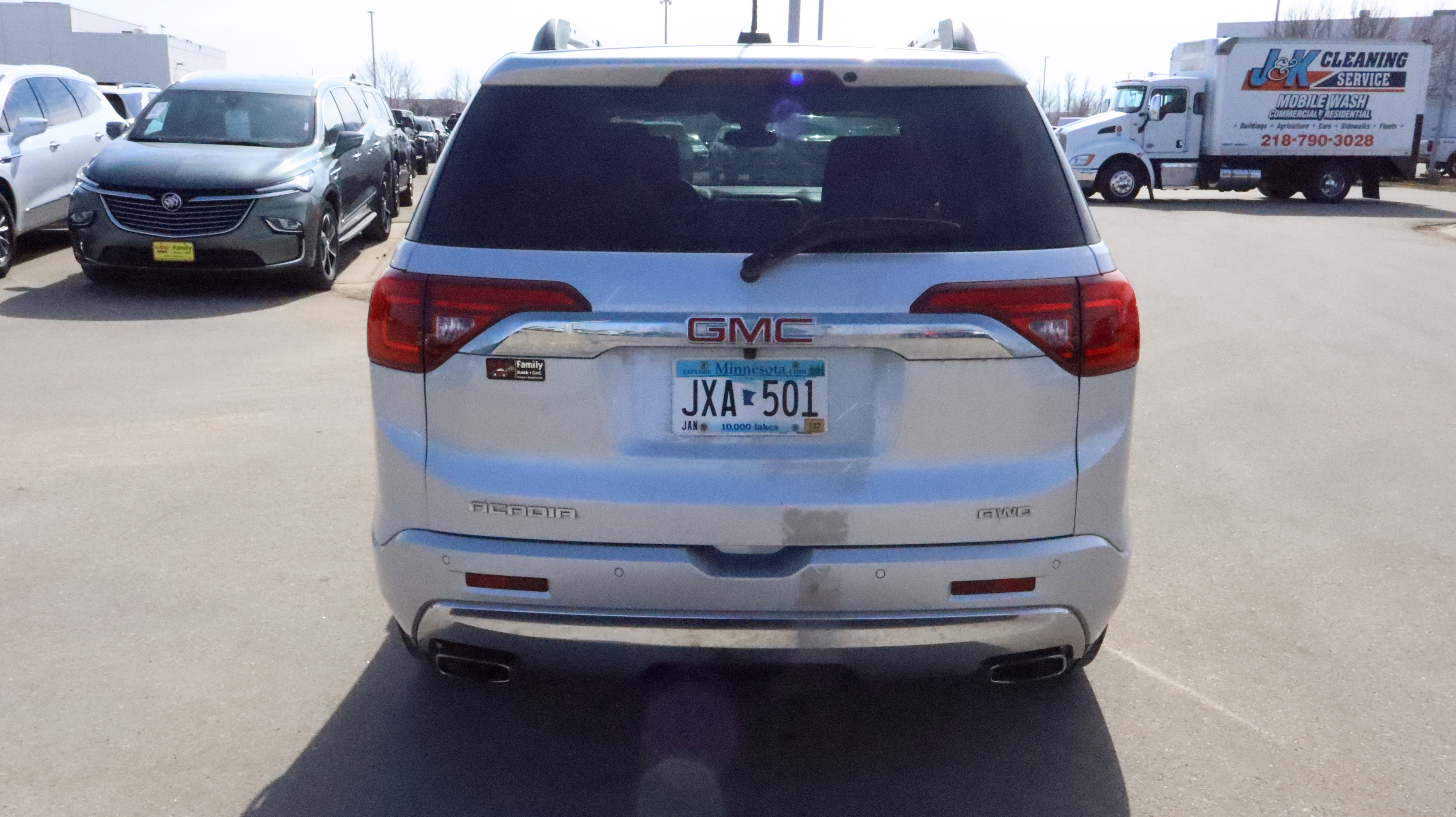 Used 2018 GMC Acadia Denali w/ Technology Package AWD/4WD image 5