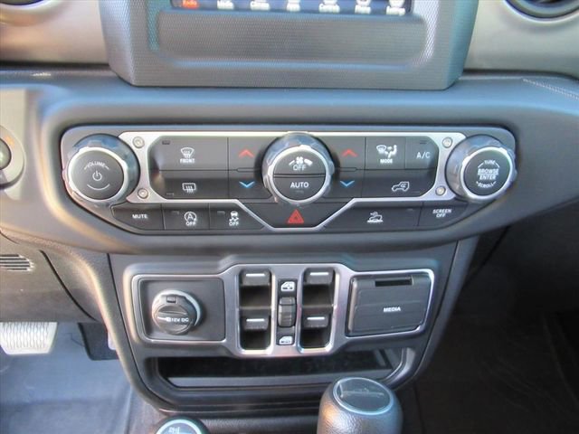 Used 2021 Jeep Gladiator Sport image 25
