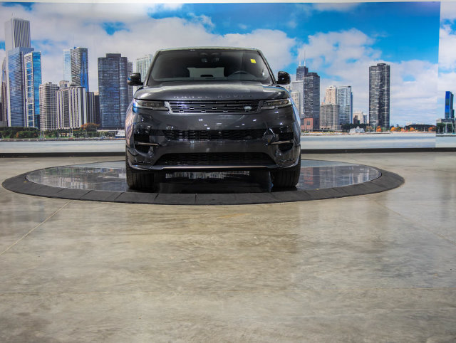 Used 2025 Land Rover Range Rover Sport Dynamic SE AWD/4WD image 3