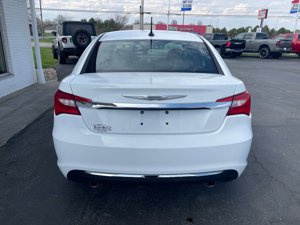 Used 2013 Chrysler 200 Limited w/ Sun/Sound Group image 4