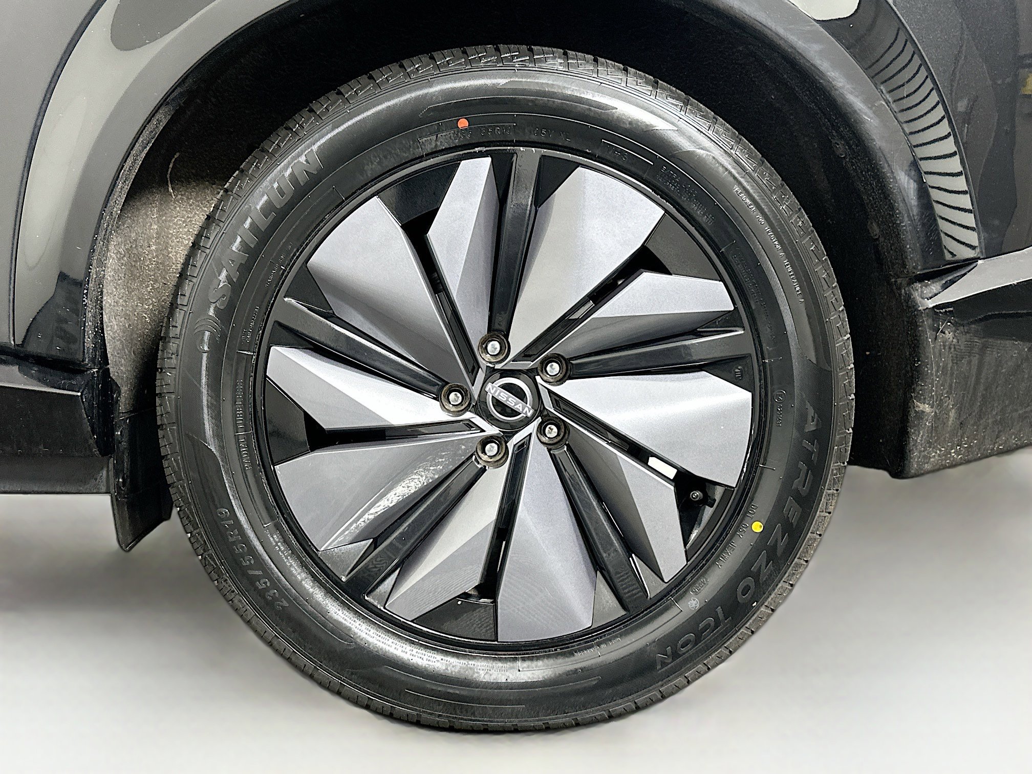 Used 2023 Nissan Ariya FWD image 11