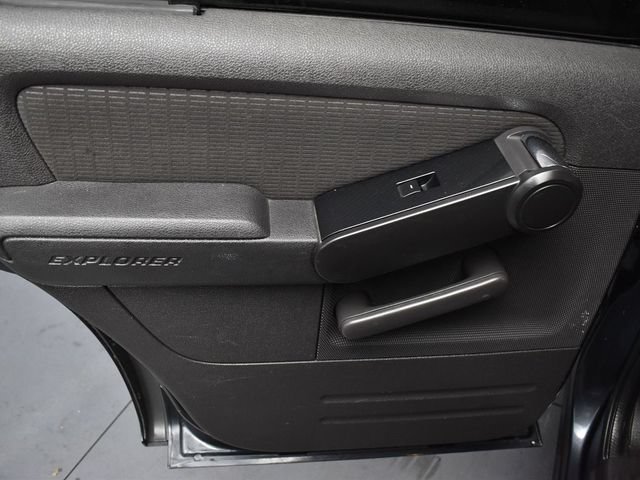 Used 2010 Ford Explorer XLT AWD/4WD image 16