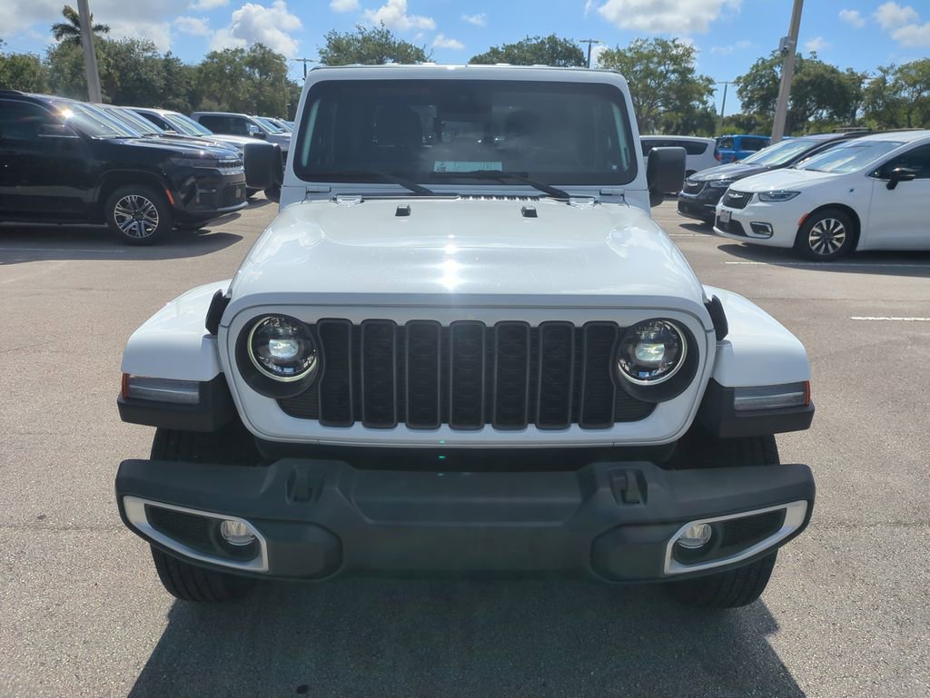 Used 2024 Jeep Gladiator Sport AWD/4WD image 4