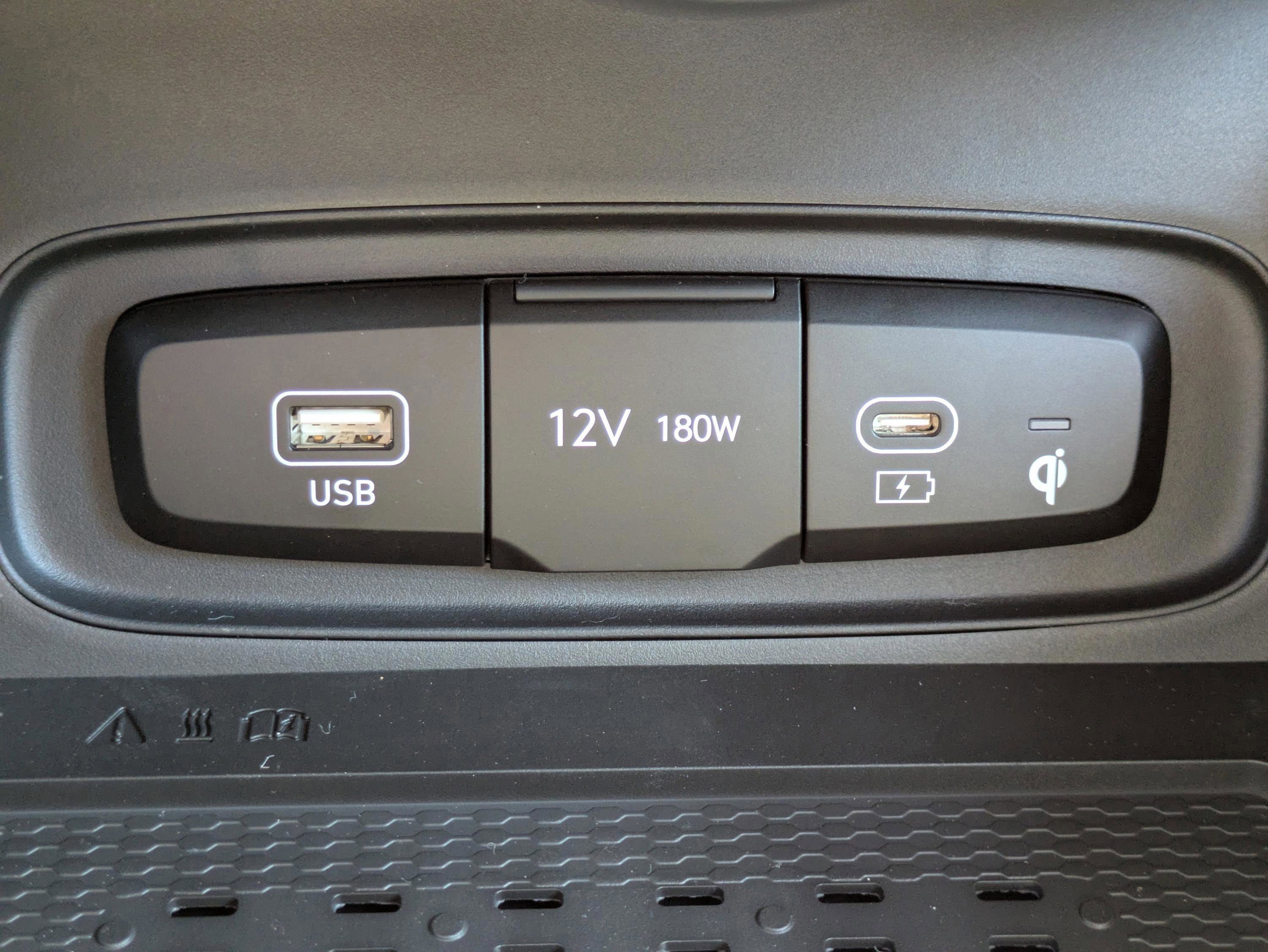 New 2026 Hyundai Venue SEL FWD image 21