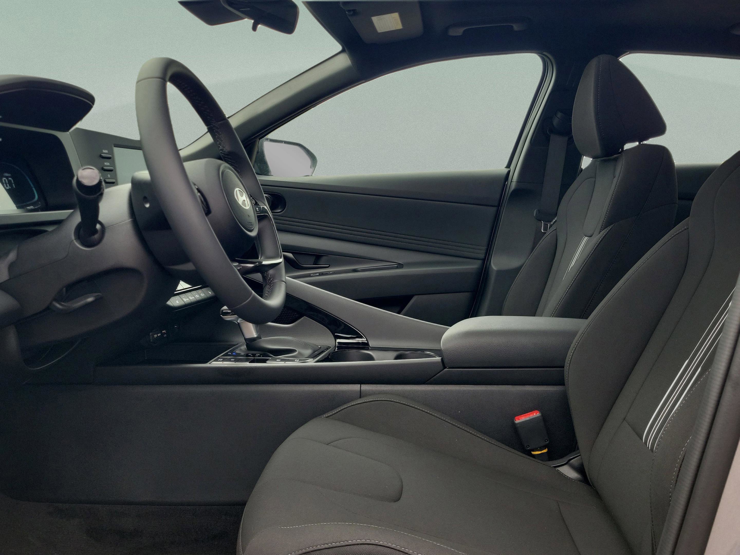 New 2026 Hyundai Elantra SEL Sport image 15