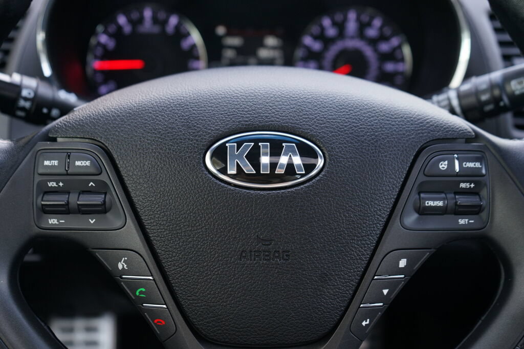 Used 2016 Kia Forte SX w/ Option Group 050 FWD image 27