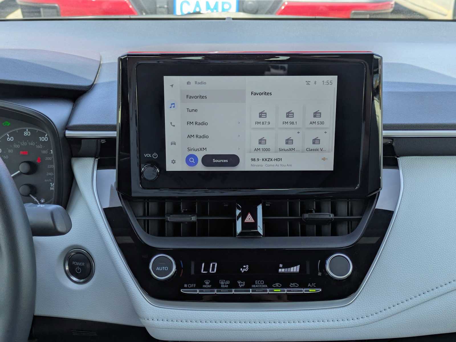 Used 2025 Toyota Corolla SE w/ Convenience Package FWD image 28