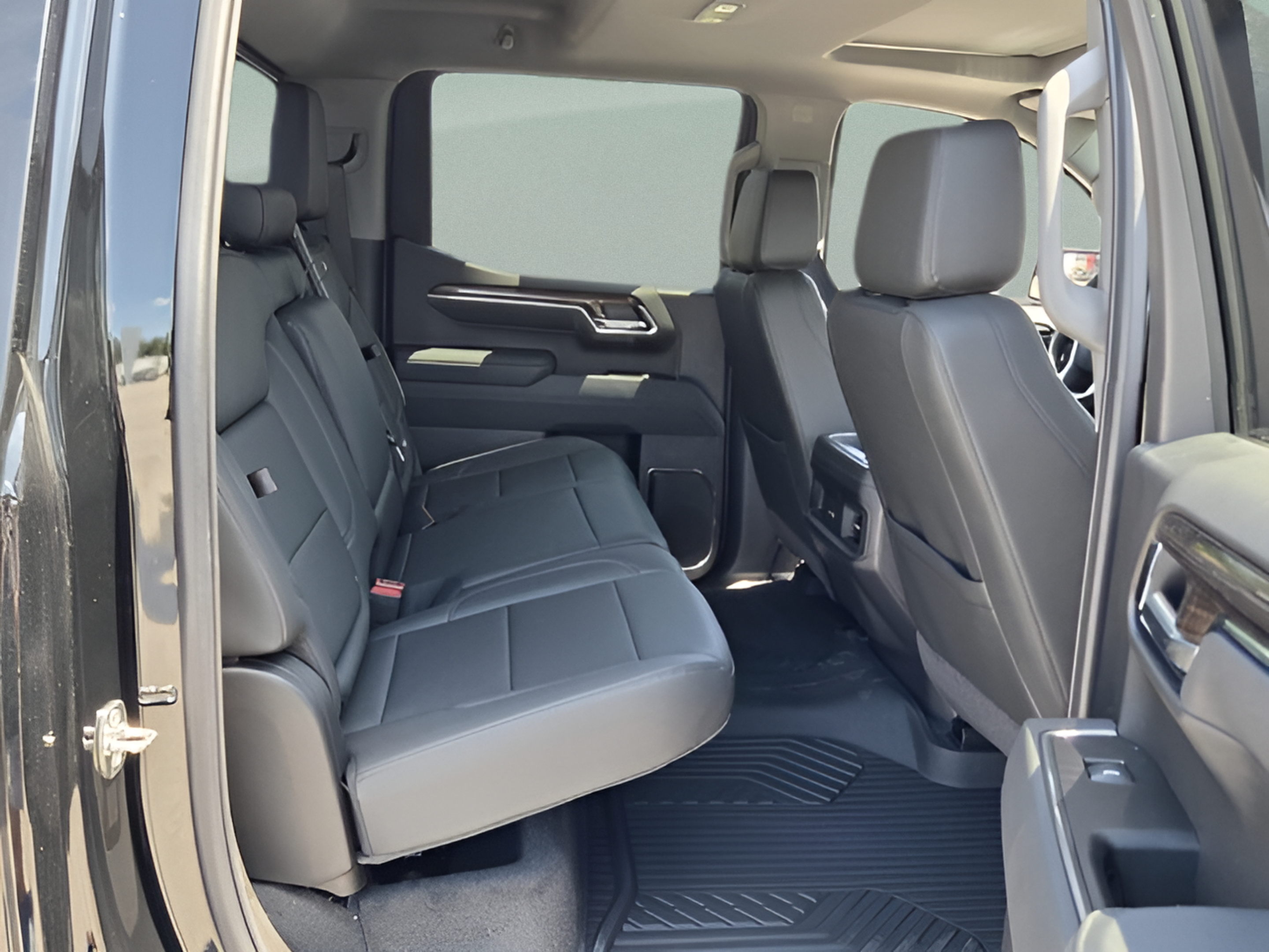 New 2026 Chevrolet Silverado 1500 LT Trail Boss w/ Convenience Package II AWD/4WD image 14