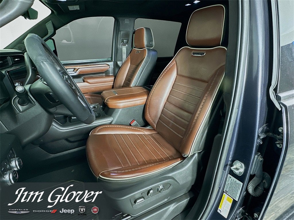 Used 2024 GMC Sierra 3500 Denali Ultimate image 24