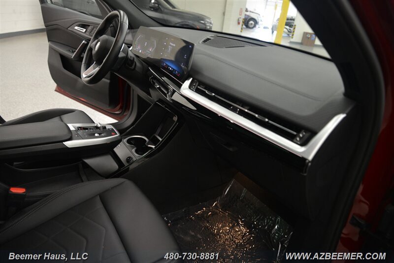 Used 2024 BMW X2 xDrive28i AWD/4WD image 21