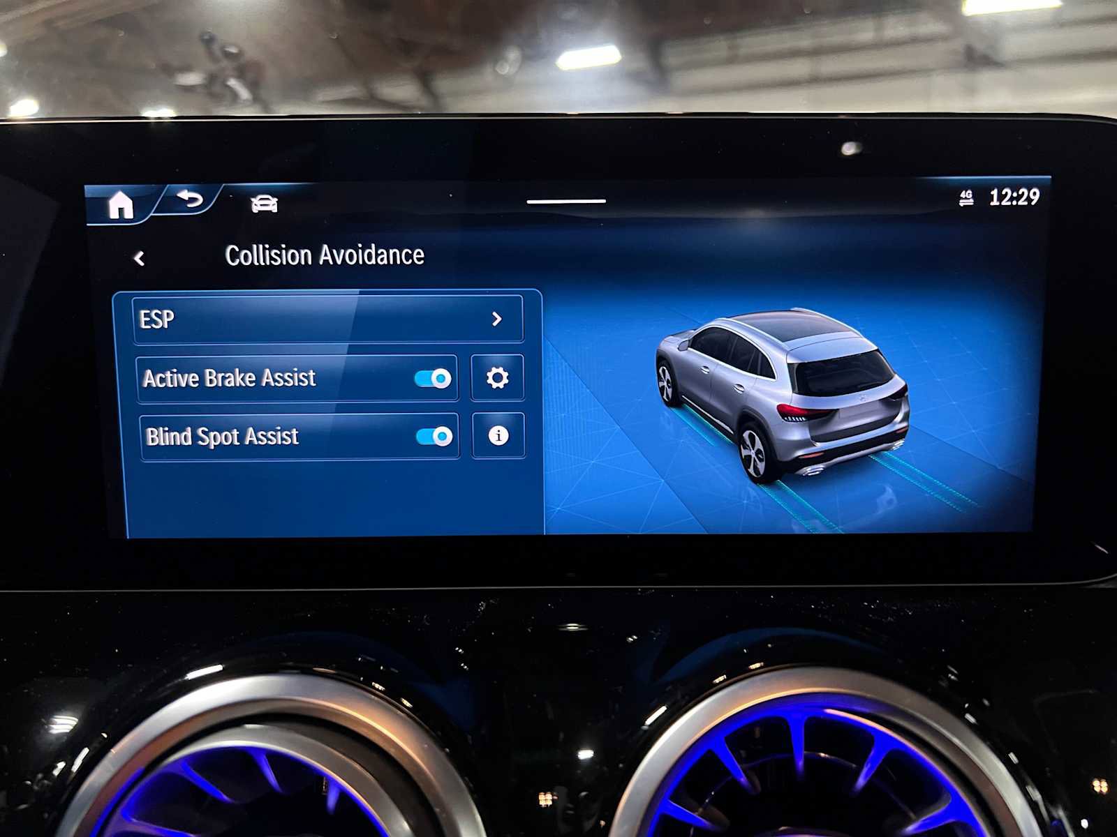 Used 2025 Mercedes-Benz GLA 250 4MATIC image 33