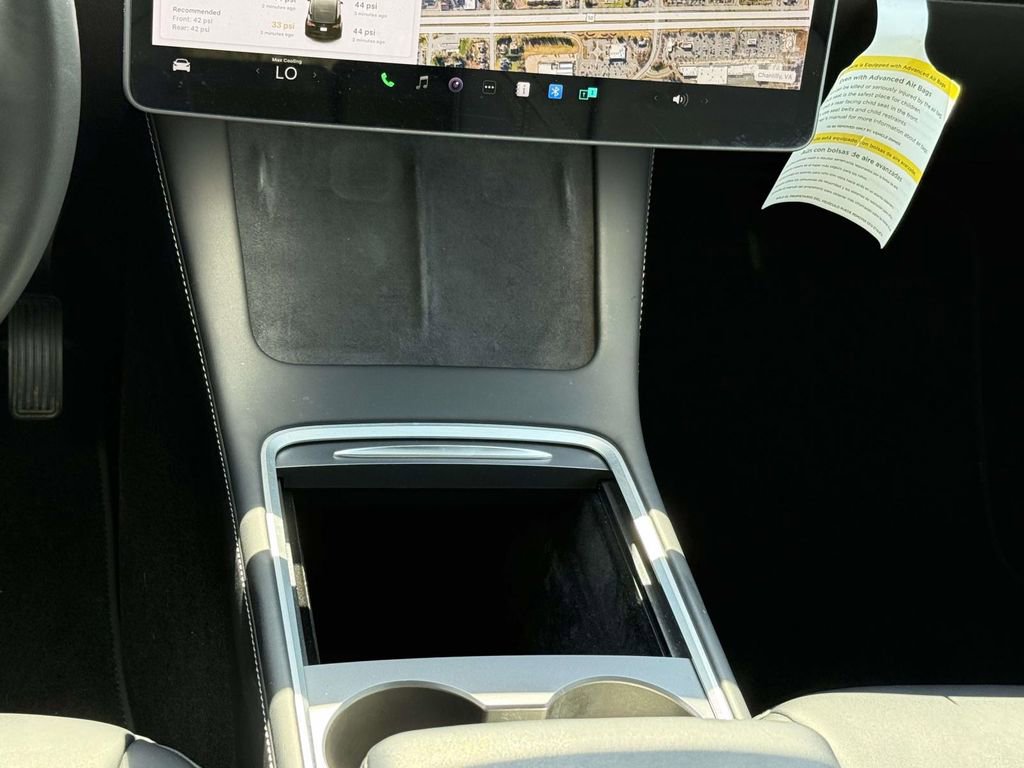 Used 2022 Tesla Model Y Long Range image 19