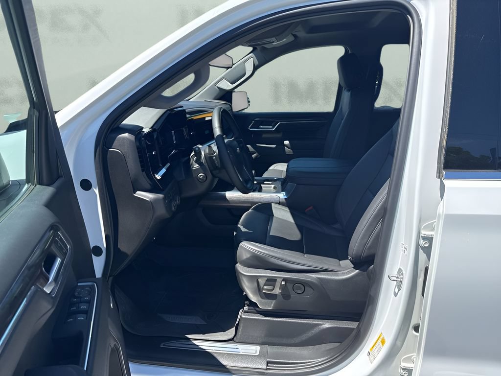 Used 2023 Chevrolet Silverado 1500 LTZ AWD/4WD image 9