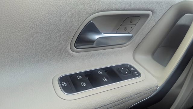 Used 2021 Mercedes-Benz A 220 4MATIC image 32