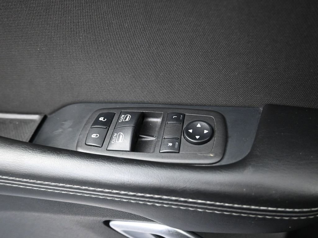 Used 2023 Dodge Challenger SXT image 13